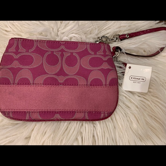 🌸Coach Wristlet🌸 - Picture 2 of 5
